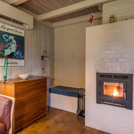 6 Person In Henne Henne Strand