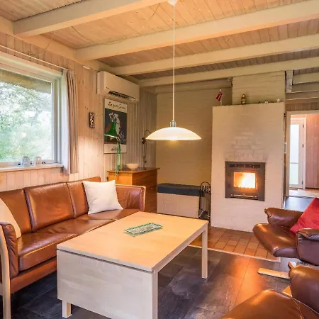 Ferienhaus 6 Person In Henne Henne Strand